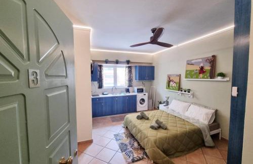 Aigaleo Apartment | Pavlina Artistic Βeauty 33sqm metro 7'