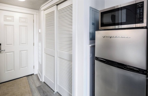 Fort Walton Beach Condo | PB A108 - High-End Luxury Poolside Studio Condo at Great Rates!