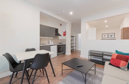 Kensington Apartment | PBC | One Bed Earl's Court ECE5