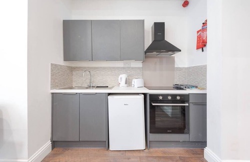 Kensington Apartment | PBC | One Bed Earl's Court ECE5