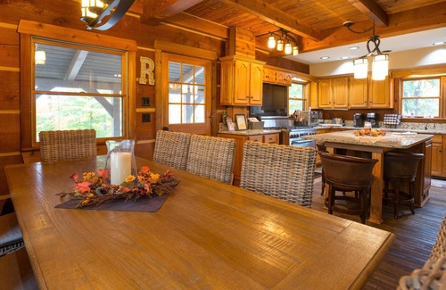 Gnaw Bone Cabin | Peace and luxury abound at Raspberry Ridge in Nashville, In!