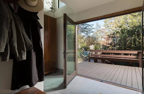 Santa Rosa House | Peaceful 10 acre nature retreat nestled in the treetops of Sonoma