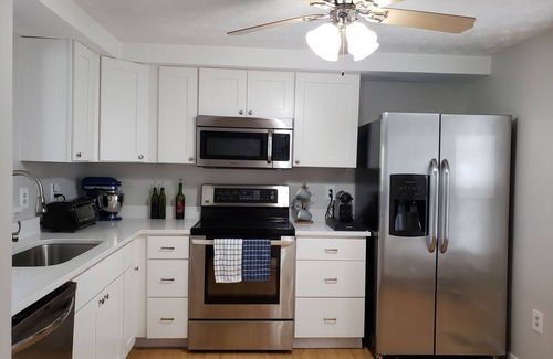 Calverton House | Peaceful 4-Bedroom Townhouse in Beltsville