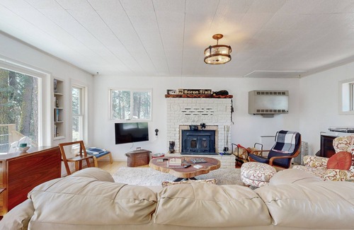 Arnold Cabin | Peaceful and charming rustic cabin for outdoor enthusiasts