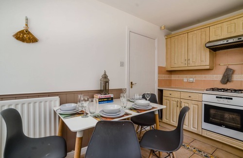 Cradley House | Peaceful Birmingham Home (Deluxe Double Room with Shower)