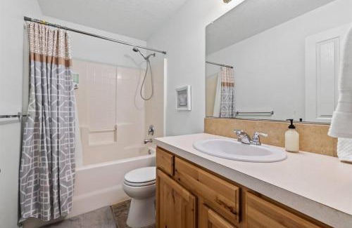 Meridian House | Peaceful & Comfy Single Level Town Home (90)