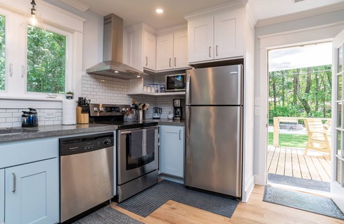 Pigeon Point House | Peaceful cottage close to downtown Beaufort, SC