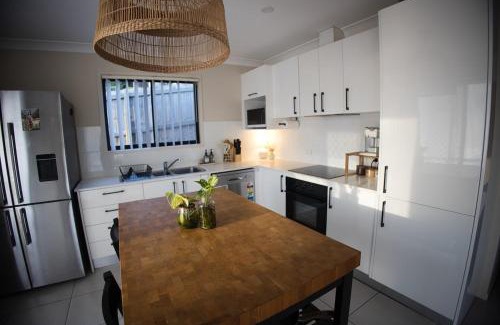Shailer Park House | Peaceful Cottage Conveniently Located