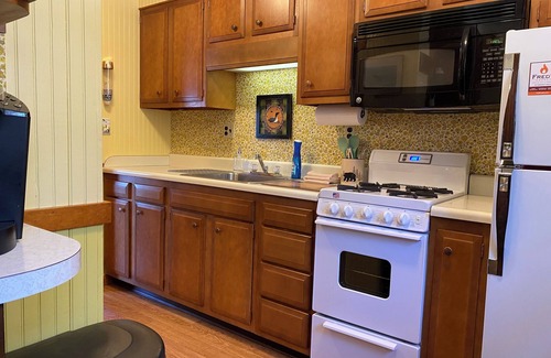 Concord Cottage | Peaceful Cottage - Relax, Kayak, Swim