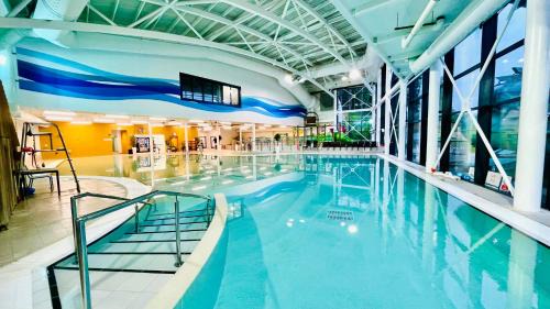 Liverton Apartment | Peaceful Cowslip Lodge - Finlake Spa Resort in Devon