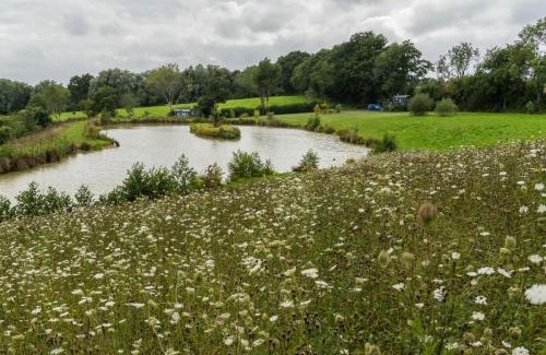 Hadlow Down House | Peaceful ensuite lakeside cabin 'Tench'