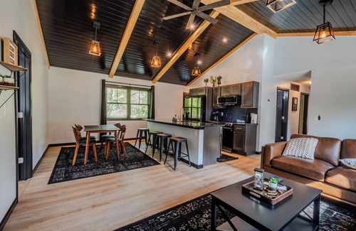 Huntsburg House | Peaceful Escape