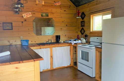 Addison Cabin | Peaceful family retreat