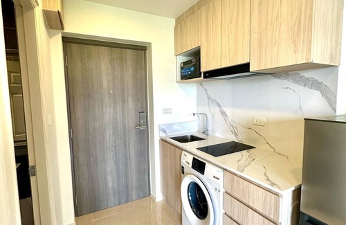 Maret Condo | Peaceful haven with balcony and Koh Samui view