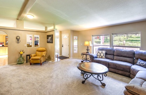 Missoula House | Peaceful Hideaway ~ 16 Mi to Downtown Missoula!