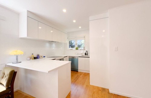 Greenlane - Ellerslie House | Peaceful Home in the Prime Greenlane