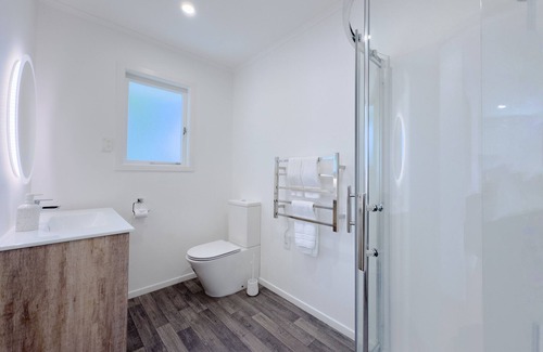 Greenlane - Ellerslie House | Peaceful Home in the Prime Greenlane