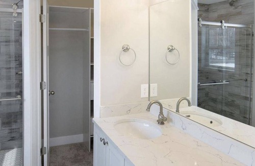 Lake Ann Cottage | Peaceful Lake Ann Home