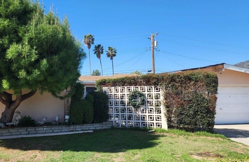 Duarte House | Peaceful Little Gem: 4-bedrooms in Duarte Near City of Hope