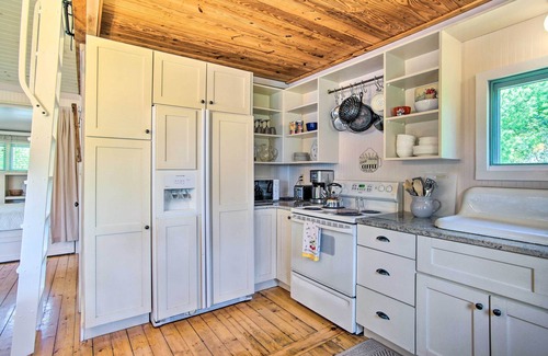 Freetown Cottage | Peaceful Long Pond Cottage w/Dock & Views