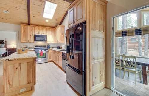Pinetop Cottage | Peaceful Mountain Getaway in the Pines!