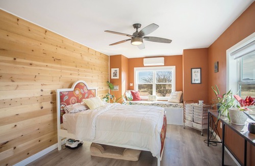 Hereford Other | Peaceful Off-Grid Getaway, Modern Comfort in the Desert