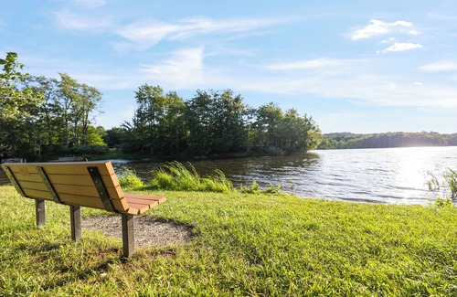 Woodridge House | Peaceful Paradise: Dream Holiday Home in Woodridge