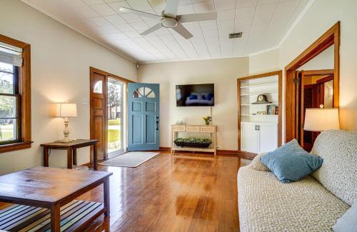 Baldwin House | Peaceful Patio, Sunroom Pet-Friendly Baldwin Home
