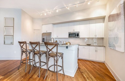 Central Business District Hotel | Peaceful Penthouse in Downtown of NOLA