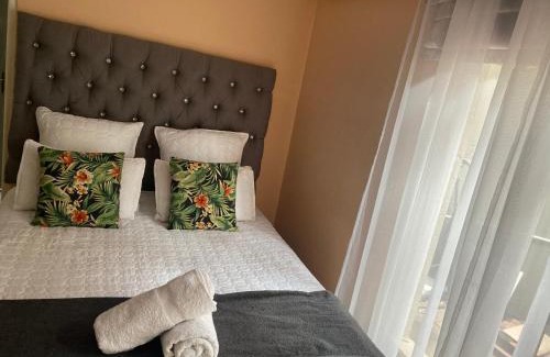 Hartbeespoort Villa | Peaceful picturesque Pecanwood