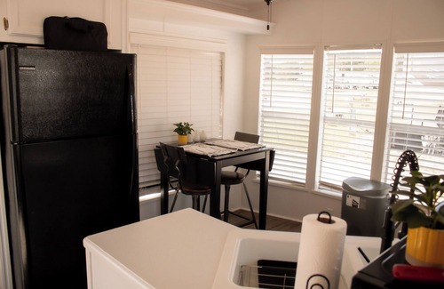 Archie House | Peaceful Pondside Stay
