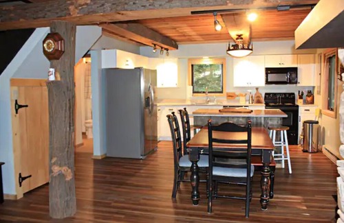 Champion Cabin | Peaceful private cabin for relaxing!