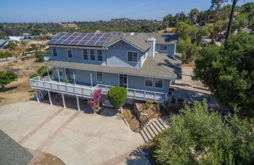 Vista House | Peaceful Private Villa with Beautiful Sunset Views!