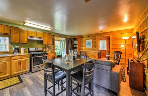 Bear Creek Apartment | Peaceful, Quiet Seward Apt w/Back Yard & Mtn Views