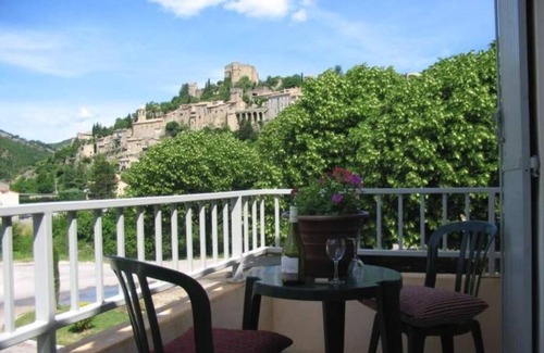 Montbrun-les-Bains Apartment | Peaceful Retreat with Mountain Views! Kitchen, Outdoor Pool, Pets Allowed