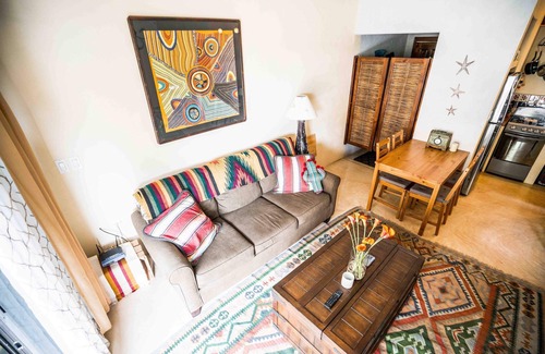 Cerritos House | Peaceful, Relaxed Beach Getaway, 2BD | Rooftop Patio + Large Courtyard | VIEWS!