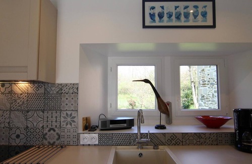 Le Vast Cottage | Peaceful retreat with enclosed garden and baby equipment, all charges included