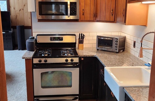 Craneridge Ski Chalet | Peaceful, Rustic Chalet in the Woods; the Heart of Ski, Bike, and Hike country.