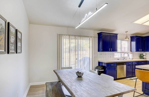 Shasta House | Peaceful Shasta-Redding Retreat 3 Mi to Lake!