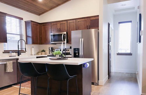 Torreon House | Peaceful Show Low Hideaway w/Fireplace & Deck