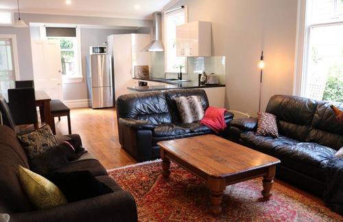 Thorndon House | Peaceful, Spacious Urban Edge Villa