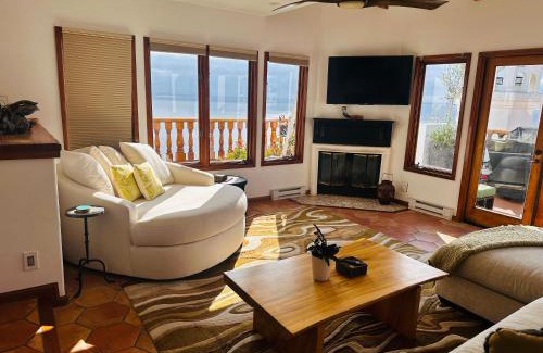 Avalon Villa | Peaceful Villa W Hot Tub & Balcony