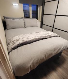 Hull Apartment | Peaceful Waterfront Apartment, Private Parking, Hull Marina