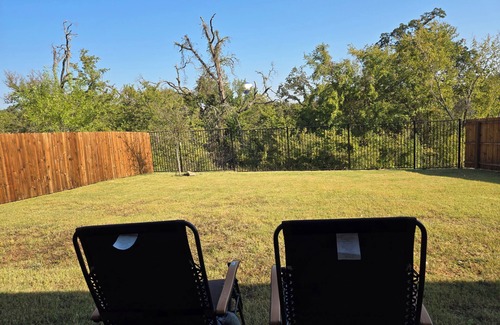 Lincoln Park House | Peaceful, Zen and Private Escape in Aubreynn