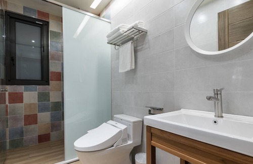 Taitung House | Peach Blossom