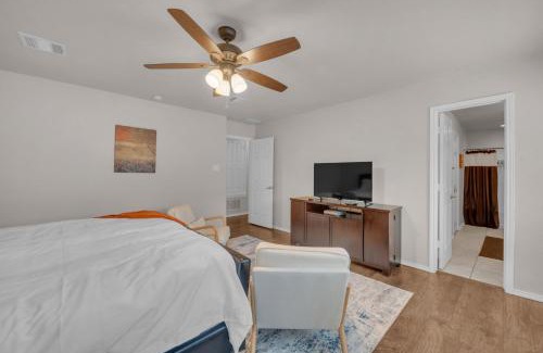 McKinney House | Peachy House,BBQ & Games,Free Wifi,Spacious