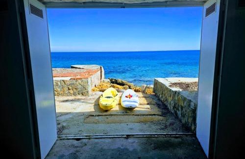 Quartiere XXIV Don Bosco Apartment | Pearl Apartment Seafront Villa with Infinity Pool