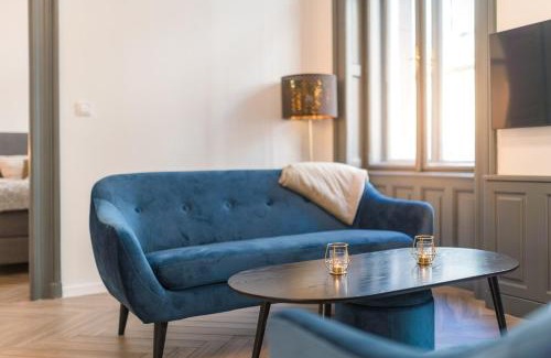 Palace District Apartment | Pearl of the Palace district with private sauna