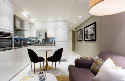 Hammersmith House | Pears and Graces, by Veeve
