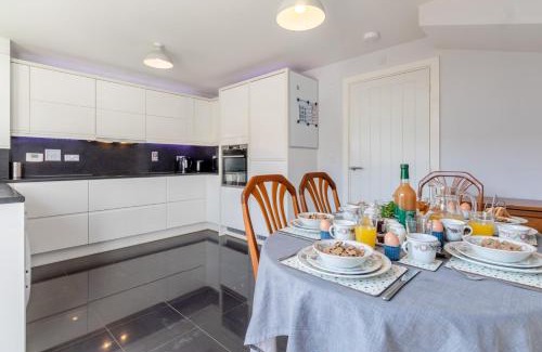 Felixstowe House | Pebble Beach - Felixstowe